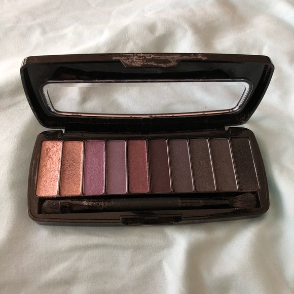 NEW wet n wild eyeshadow palette - Picture 3 of 5
